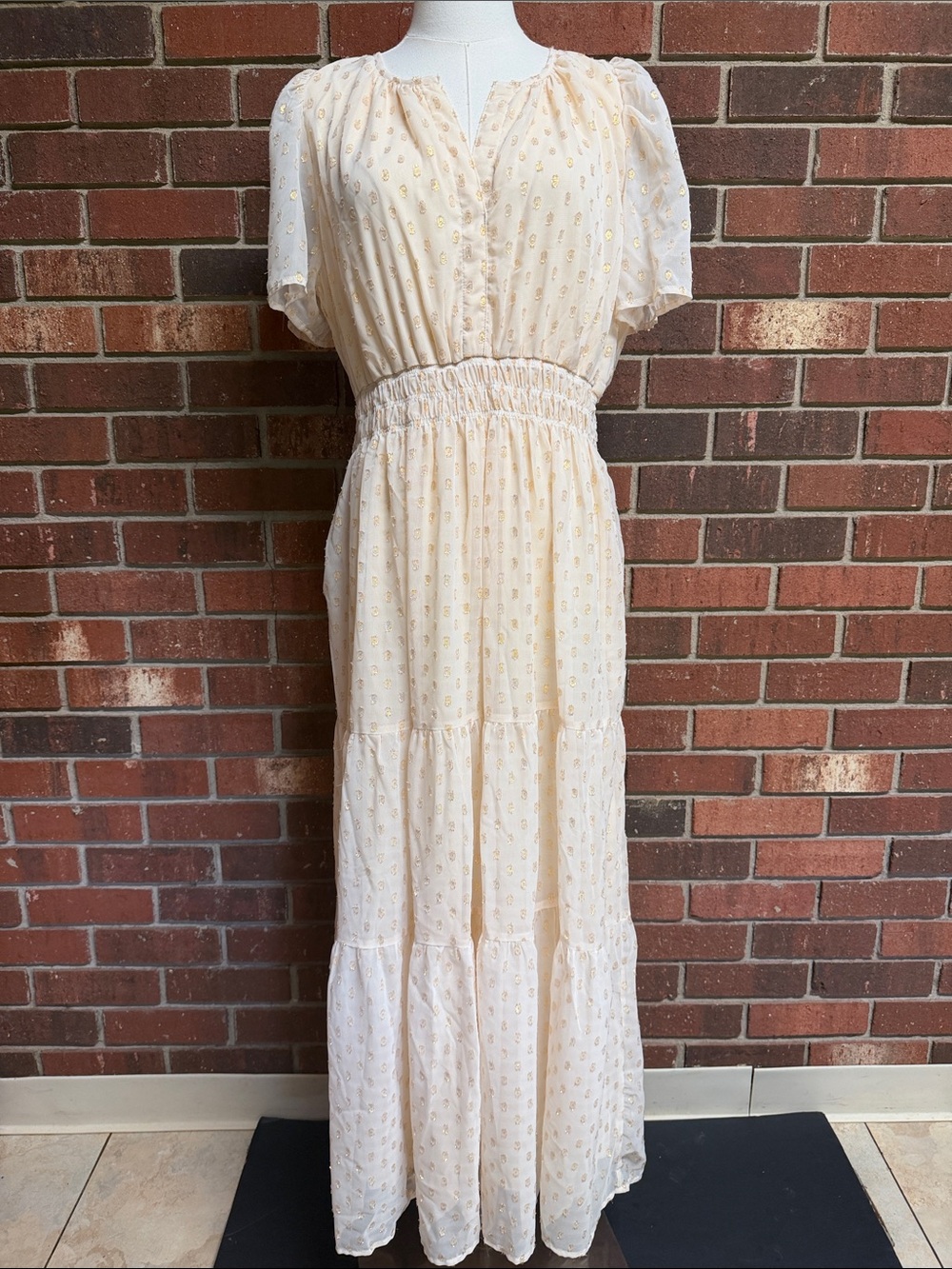 See And Be Seen Shimmer In The Sun Cream Dress Size Medium